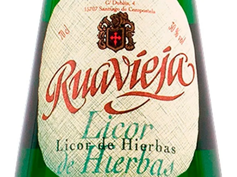 Licor de hiervas ruavieja