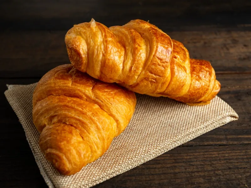 CROISSANT DE JAMON Y QUESO