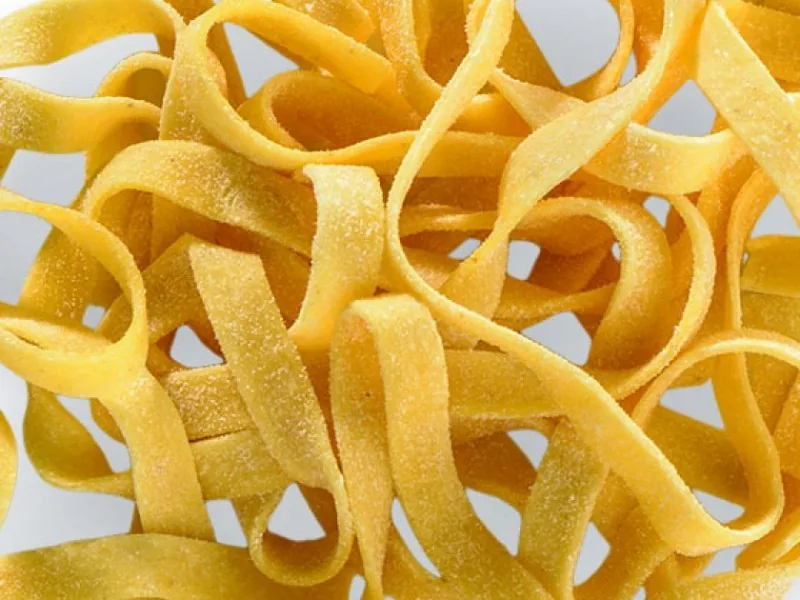 Espagueti (pasta fresca)*