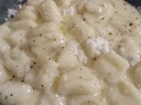 SOFT POTATO GNOCCHI WITH GORGONZOLA