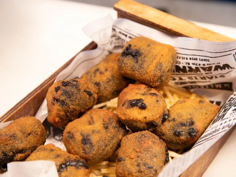 CROQUETAS DE TINTA DE CALAMAR