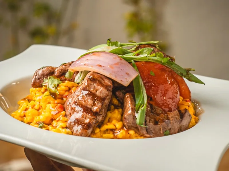 Lomo Saltado con Risotto