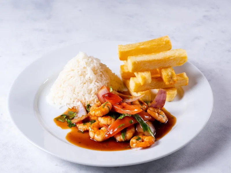 Saltado de Camarones