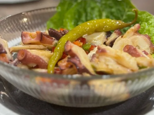 Pipirrana murciana con pulpo