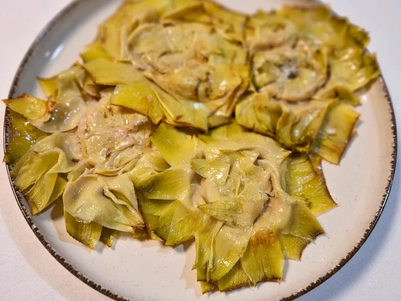 Comfited artichokes