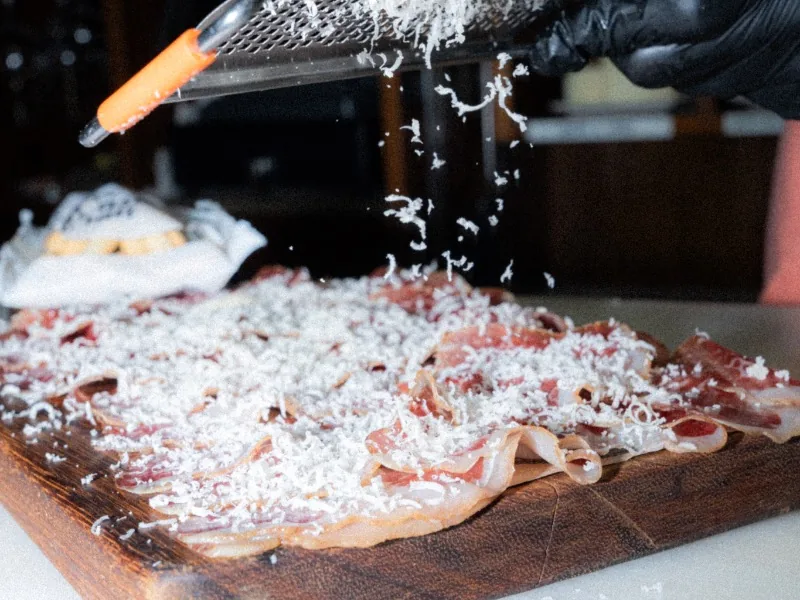 Cecina Black Angus Con Parmesano