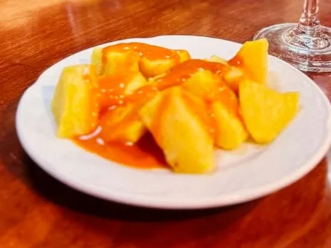 Patatas bravas