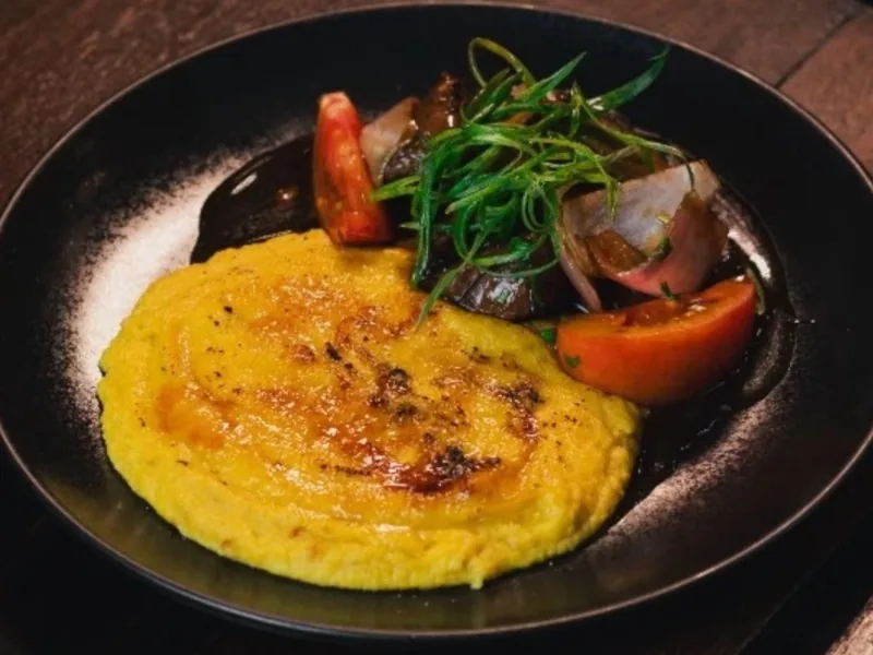 Pastelera De Choclo Con Lomo Saltado