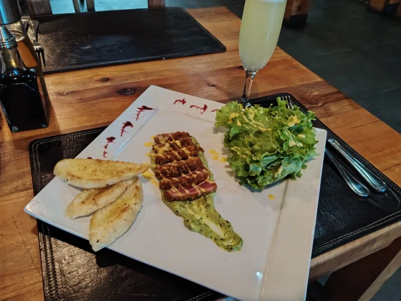 ATUN ESTRADO CON SALSA VERDE
