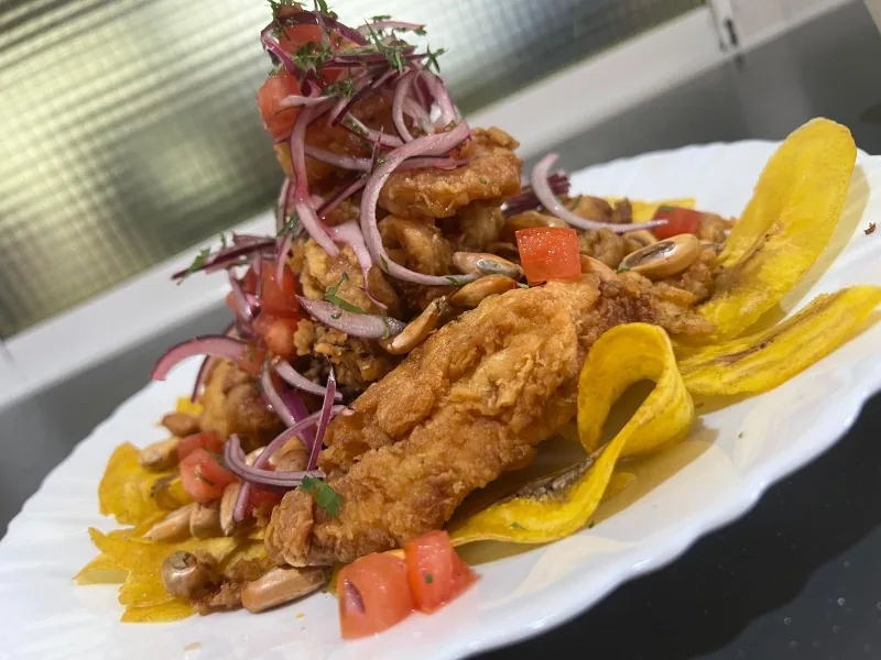 Chicharrón de mariscos