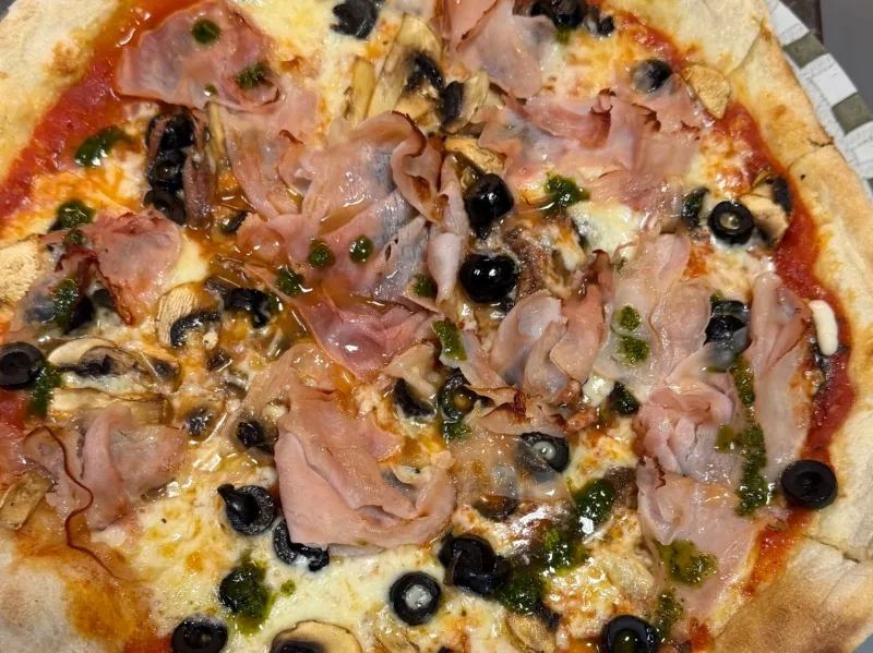Pizza caprichosa