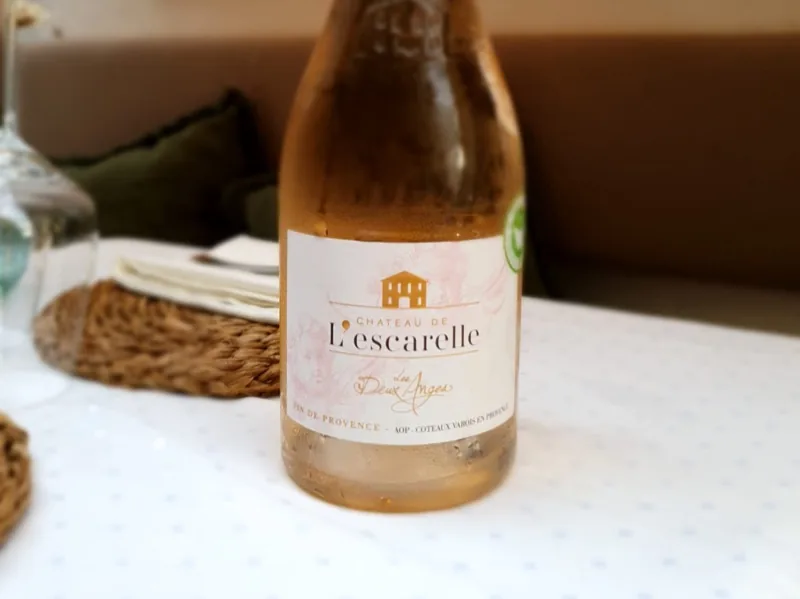 Vino rosado Botella